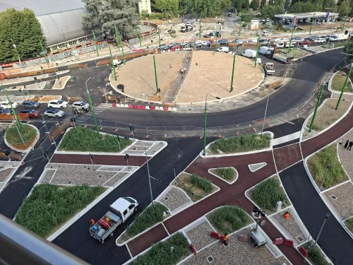 Milano, riapre piazza Stuparich: nuova viabilità ...